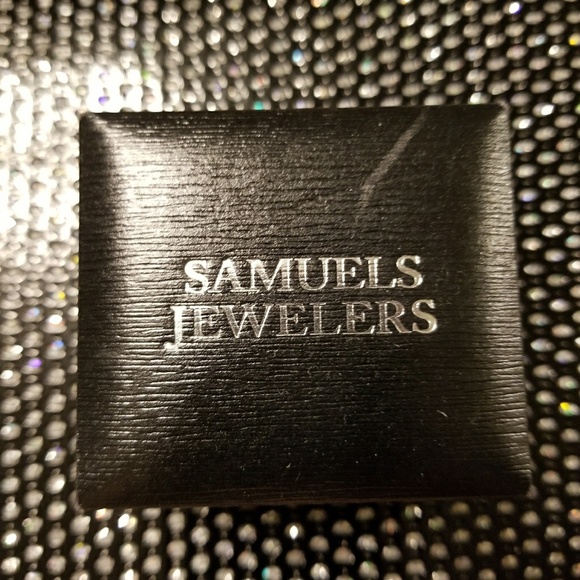 Beautiful Silver Ring.Never worn. - Picture 3 of 3